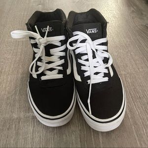 Black and white women vans